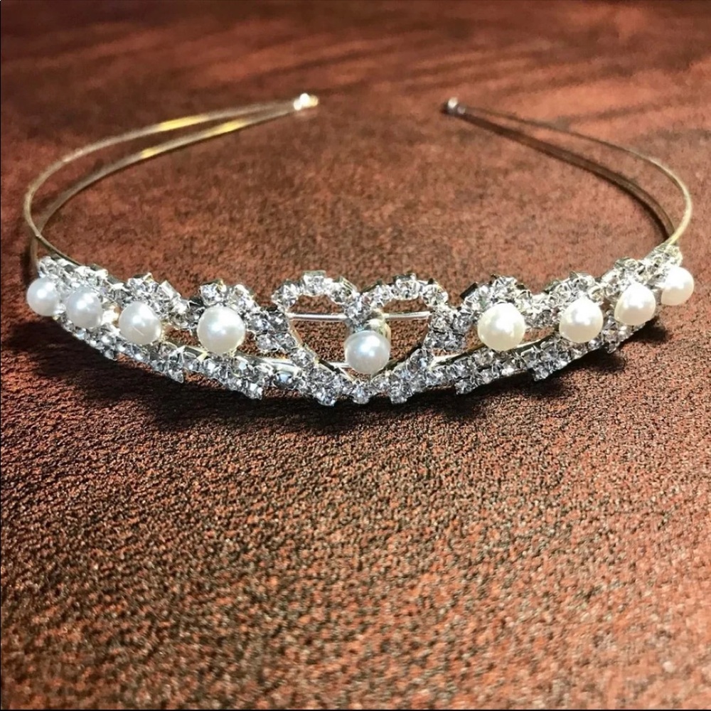 NWT Heart & Pearl Tiara Crown Hair Metal Headband